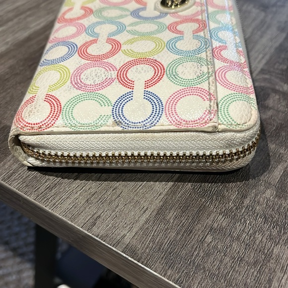 Coach white/multicolor C Women’s leather wallet - Picture 8 of 9